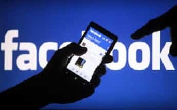 آزمایش تقسیم فید خبری فیسبوک به دو بخش